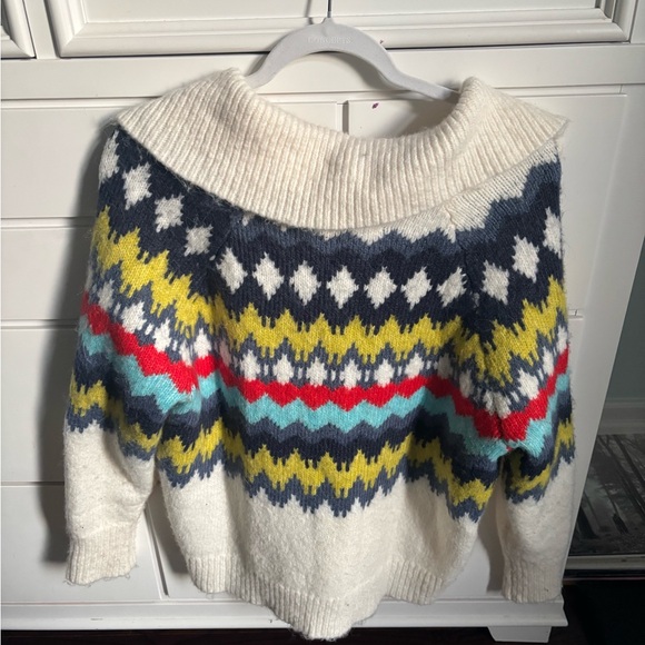 Colorful Patterned Women's Sweater - Picture 2 of 2